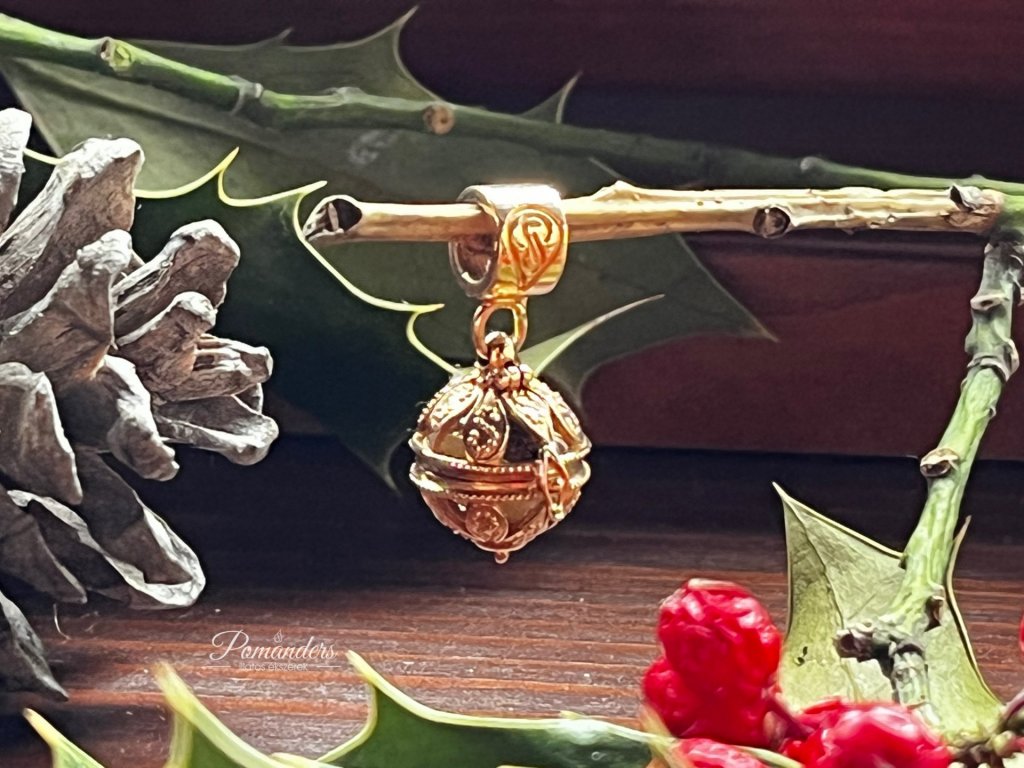 Pomanders 14 karátos arany szelence