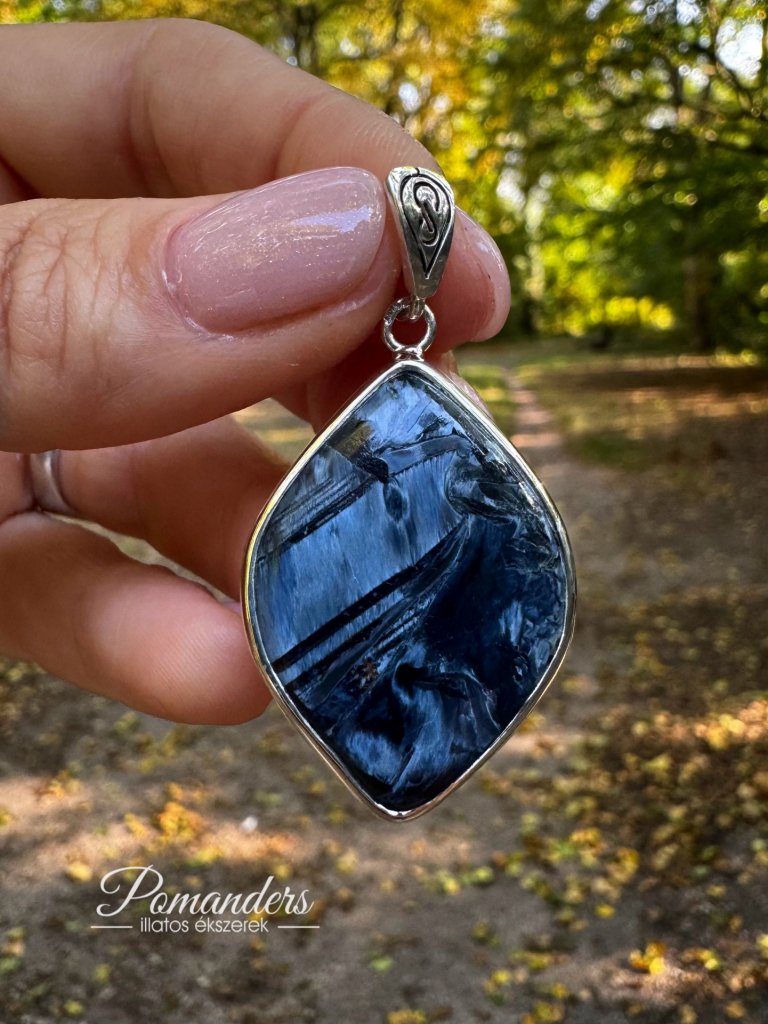 Kék pietersit extra medál